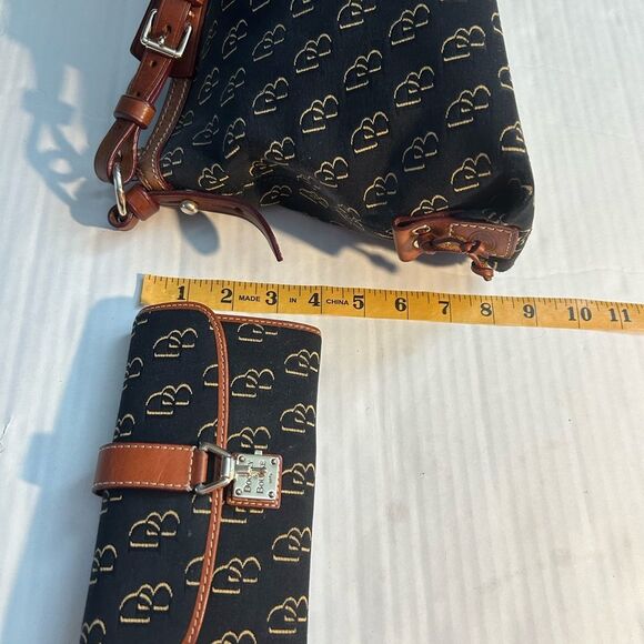 Dooney & Bourke Vintage Signature Bag and Matching Wallet Set - Picture 5 of 14